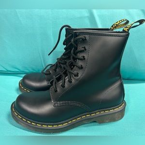 1460 Woman’s Smooth Leather Lace Up Boots. Size 7, Never Worn, New Without Box